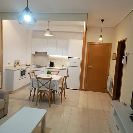 Primera Linea Playa D Samil アパート *