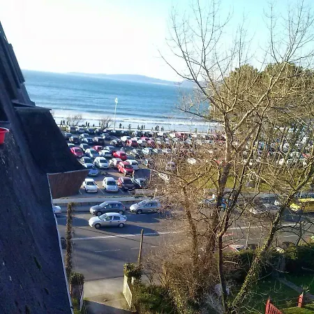 Primera Linea Playa D Samil 公寓